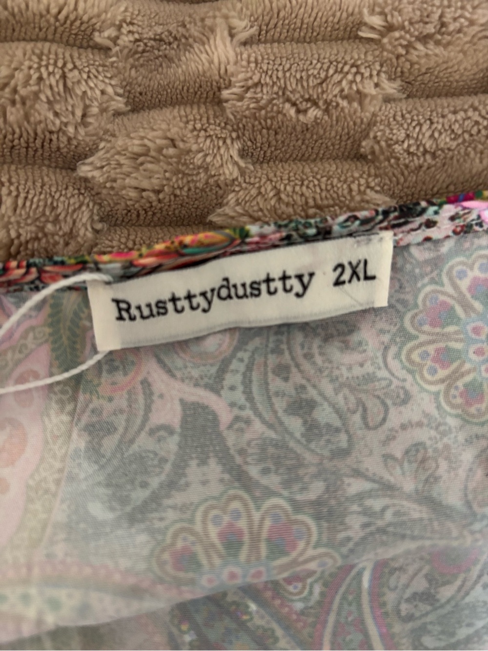 Paisley Scoop-Neck Romper with Pink Trim - Picture 4 of 4